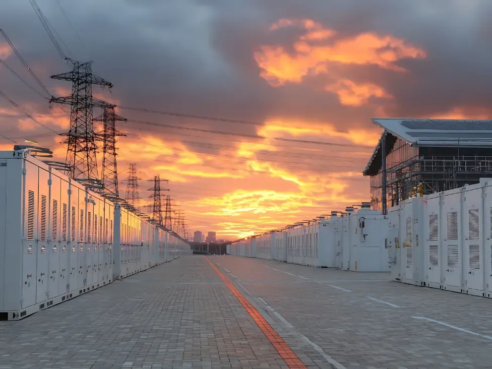 Large-Scale Battery Storage for Industry Large-Scale Battery Storage for Industry